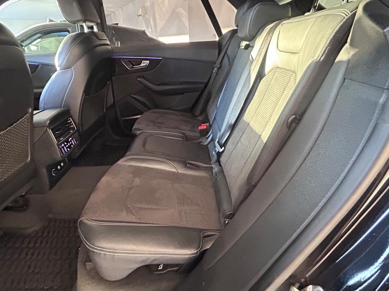 Audi Q8 50 TDI 286 CV quattro Sport black Edition