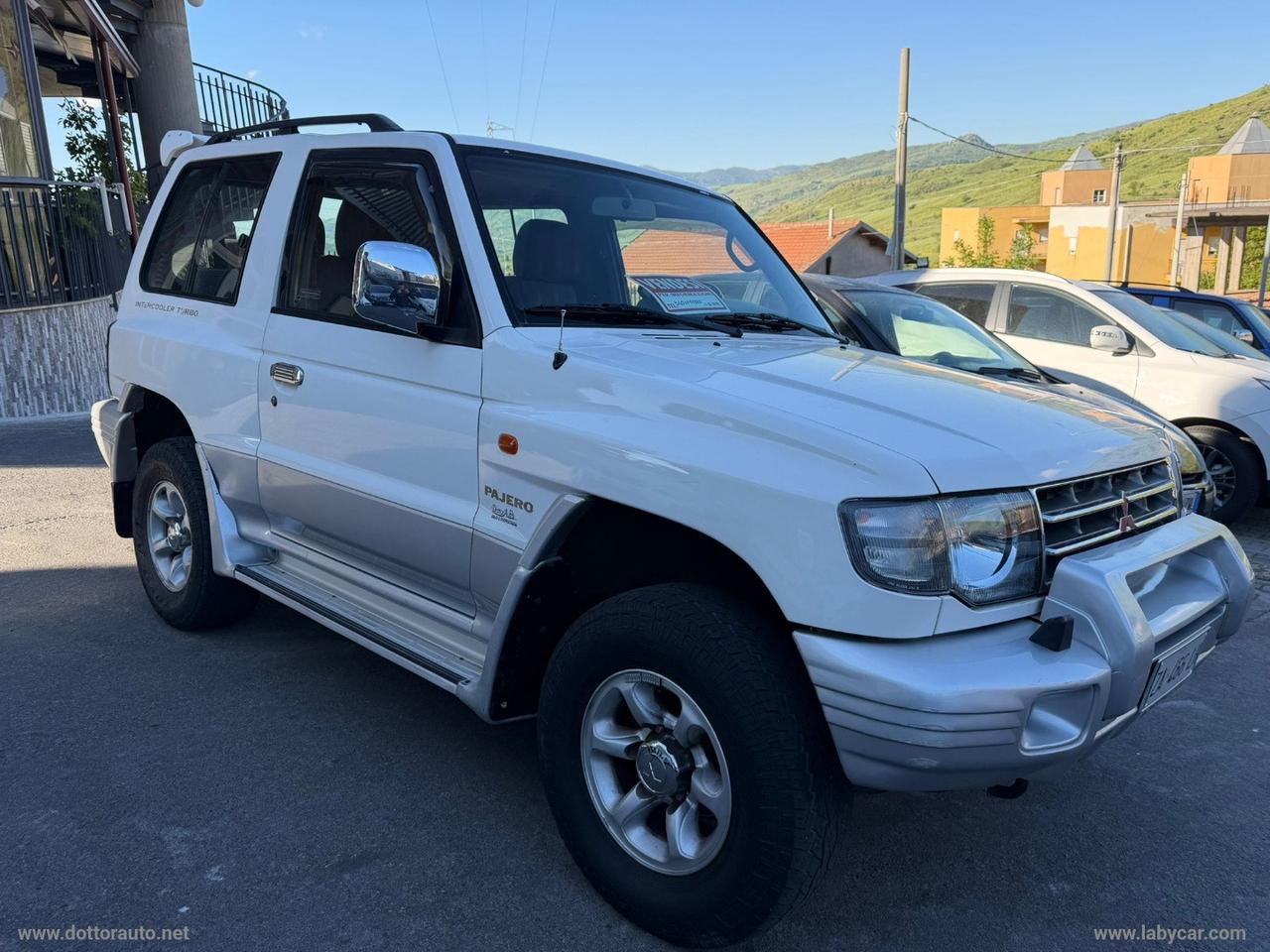 MITSUBISHI Pajero 2.5 TDI MT SS GLS Target