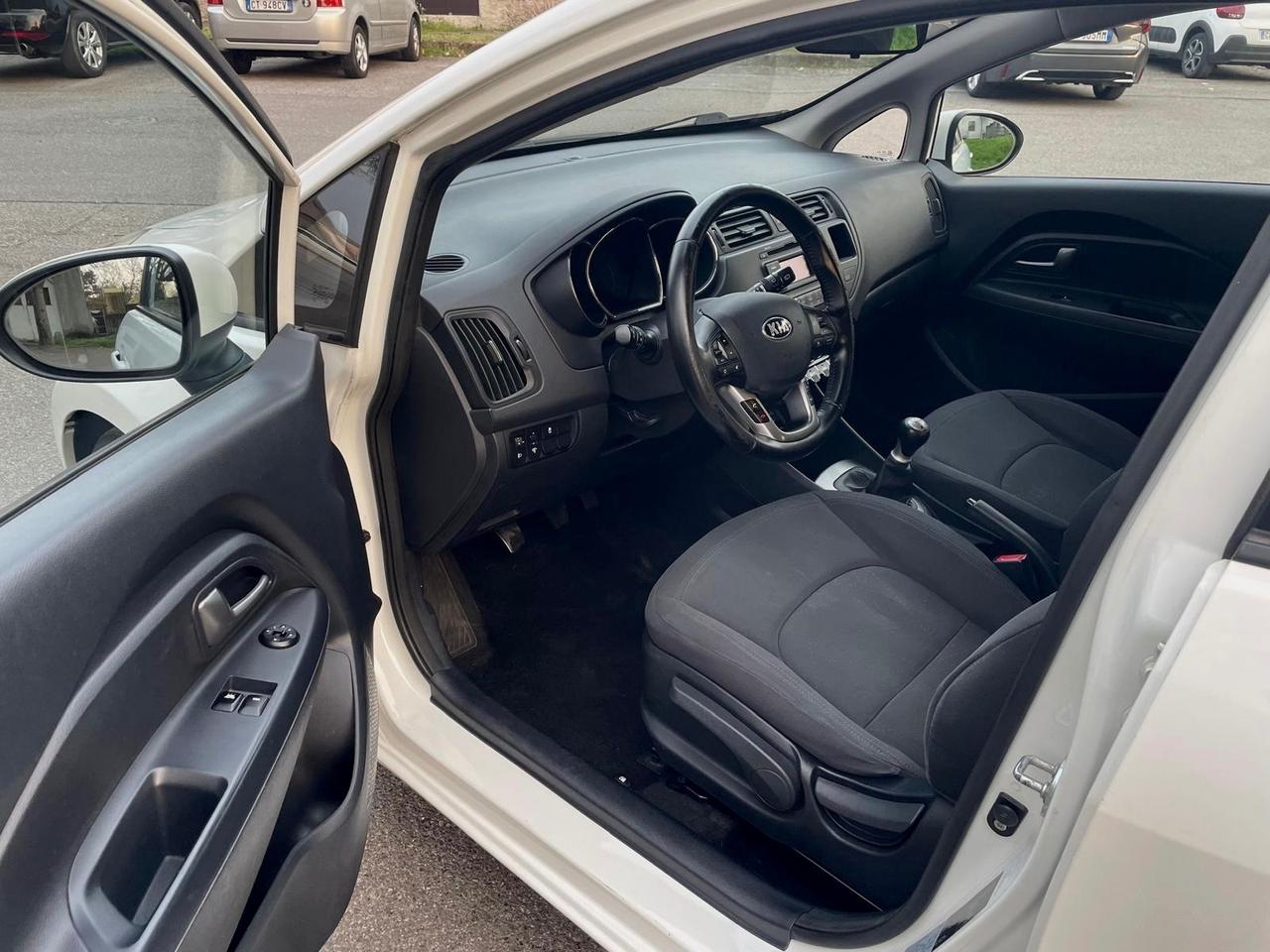 Kia Rio 1.2 CVVT 5p. EX per Neopatentati 2014