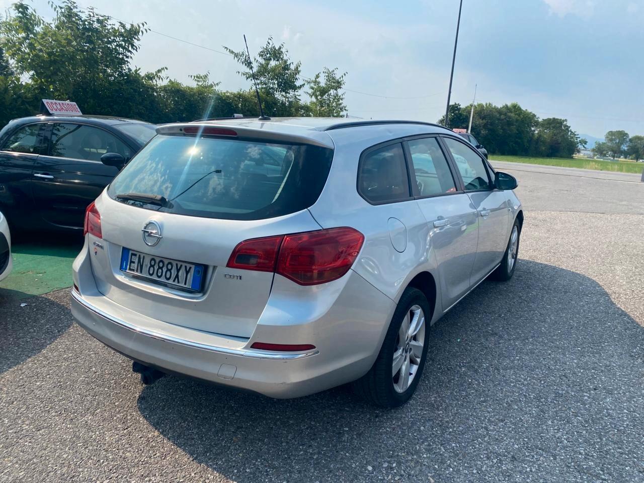 Opel Astra 1.7 CDTI 110CV Sports Tourer Cosmo