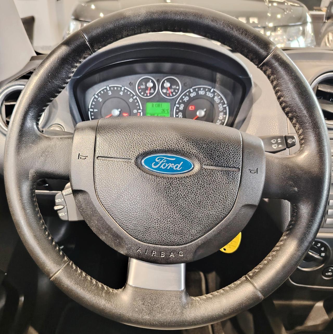 Ford Fiesta 1.2 16V 5p. Ghia