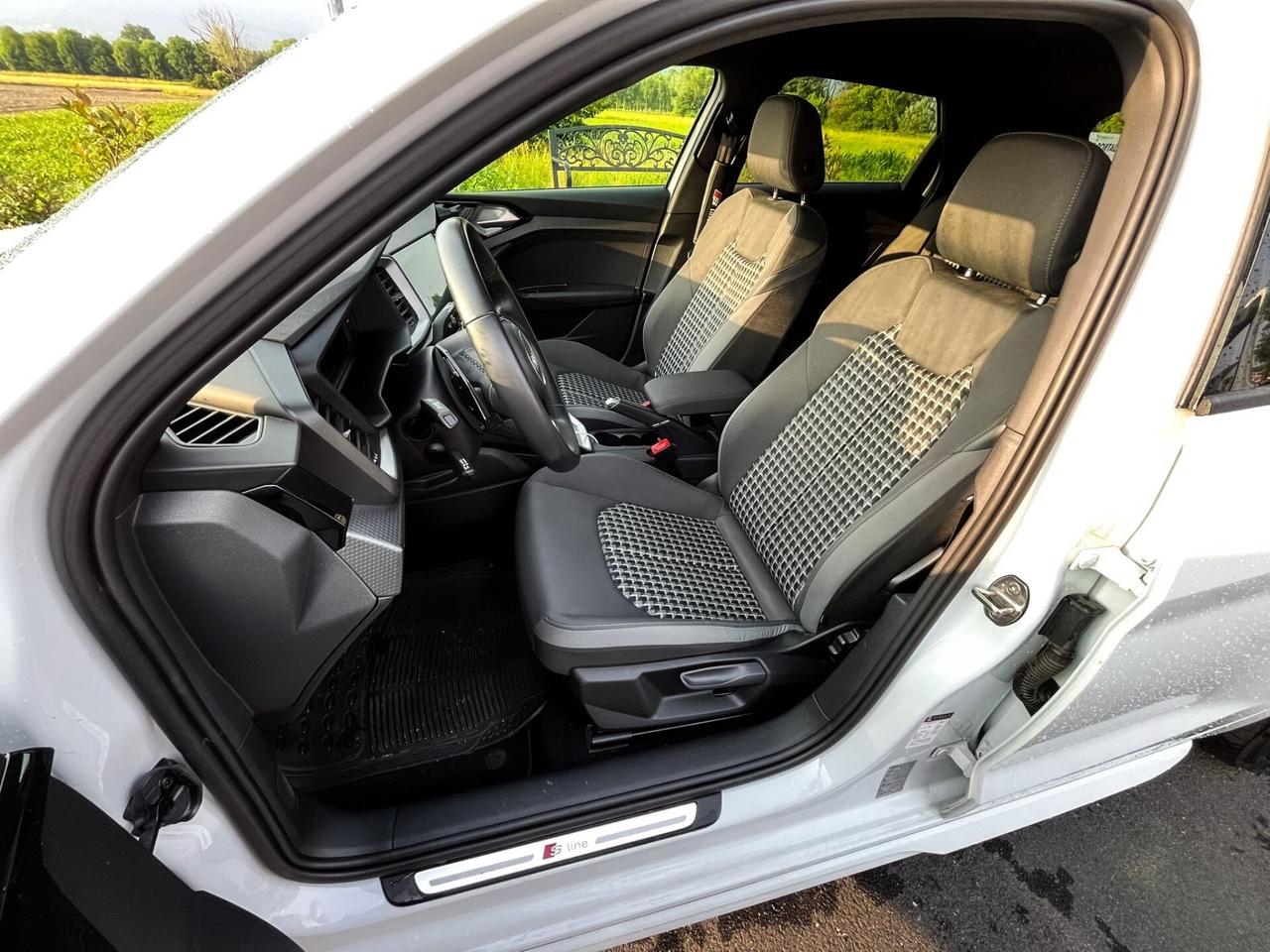 Audi A1 SPB 40 TFSI S tronic S line edition
