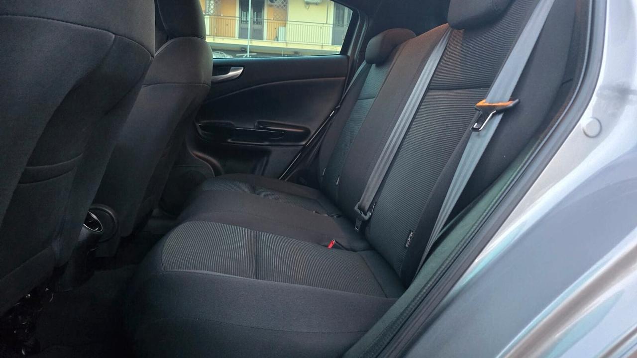 Alfa Romeo Giulietta 2.0 JTDm-2 140 CV Exclusive