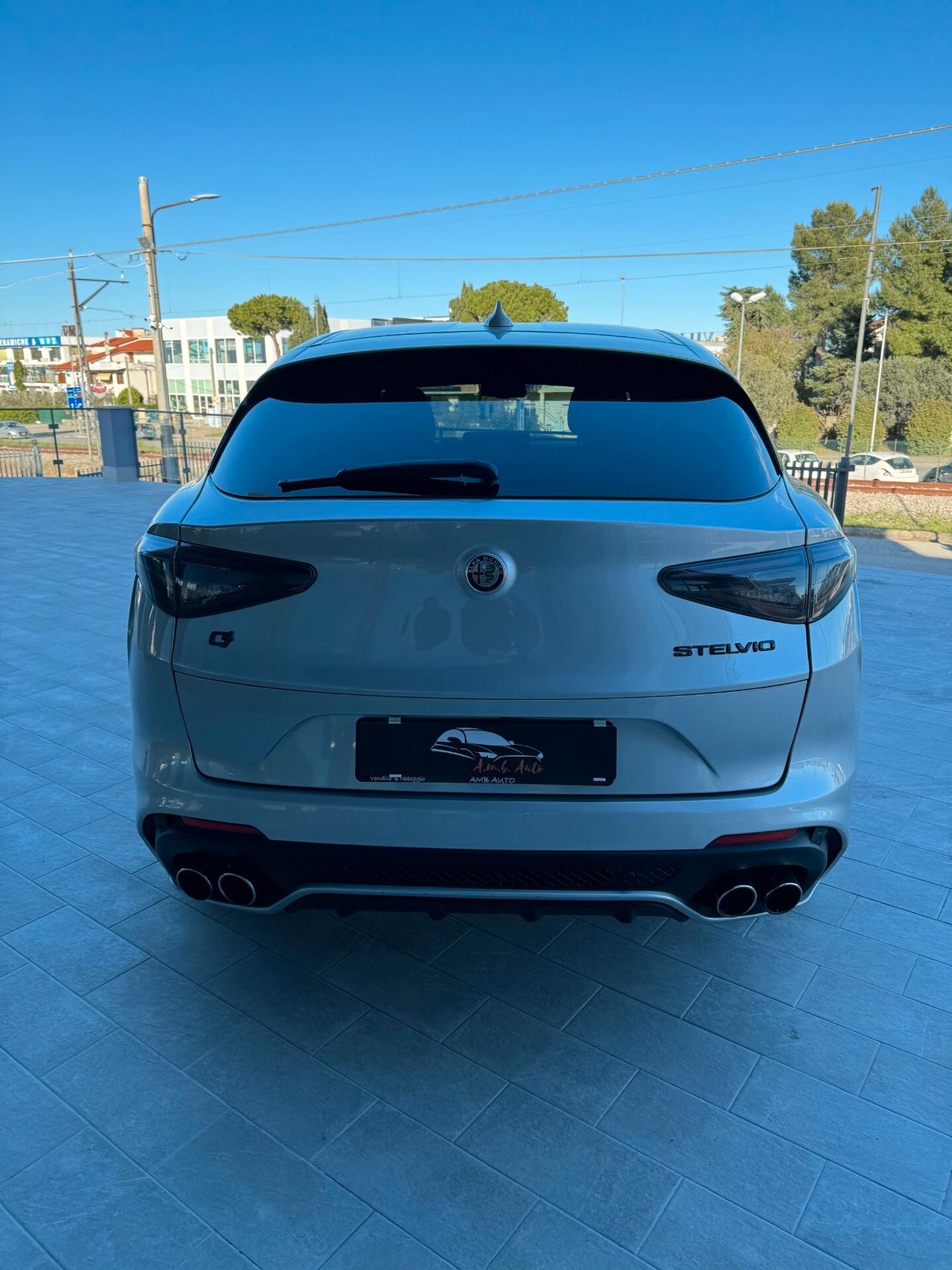 Alfa Romeo Stelvio 2.9 Bi-Turbo V6 510 CV AT8 Quadrifoglio