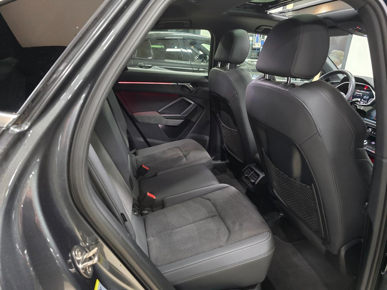 Audi Q3 35 TDI S tronic line (Extra full)