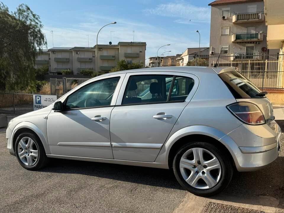 Opel Astra 1.7 CDTI 101CV 5 porte Enjoy