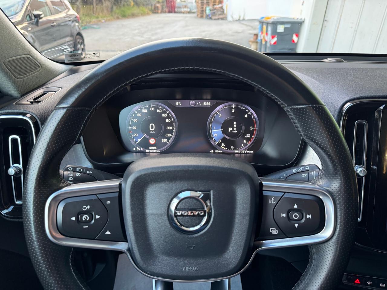 Volvo XC40 D3 AWD MOMENTUM GEART 1P GARANZIA24MESI