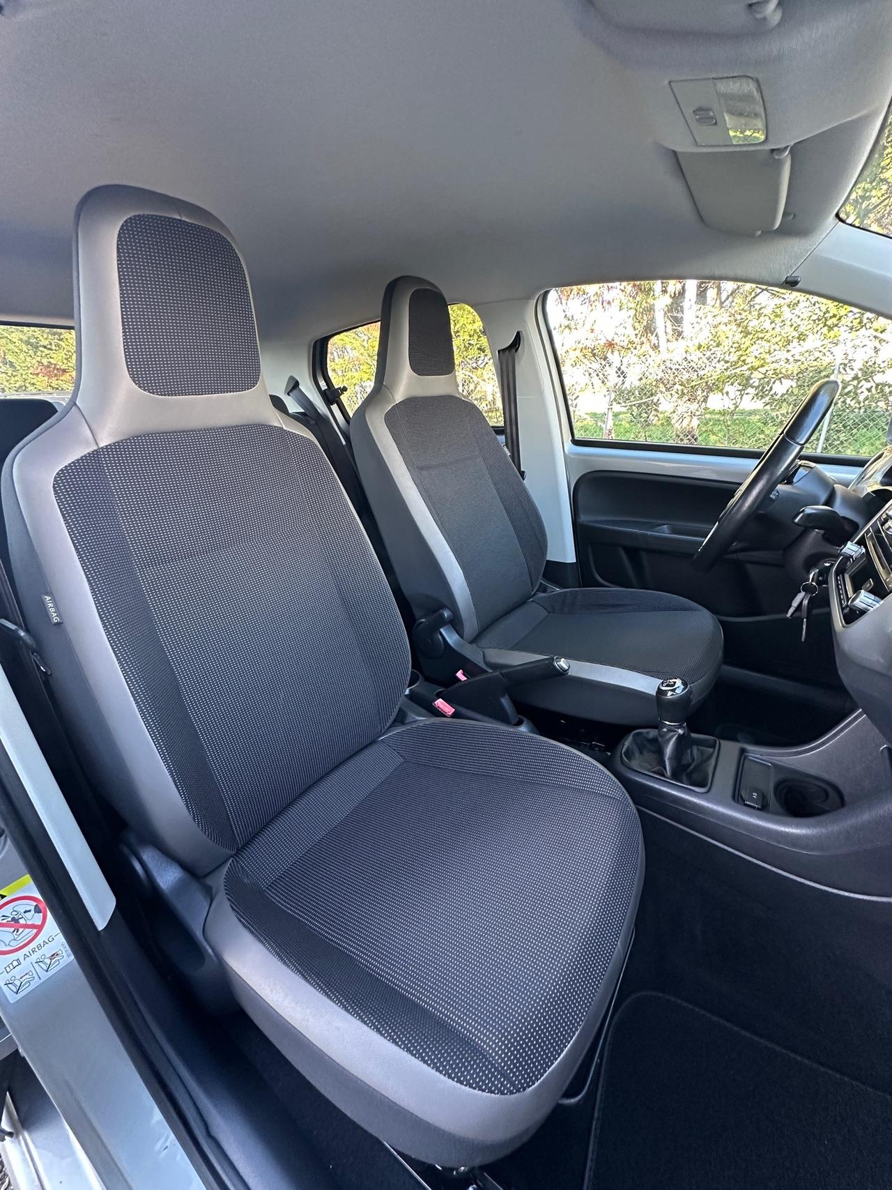 Volkswagen up! 1.0 5p. eco high BlueMotion Technology - 2013