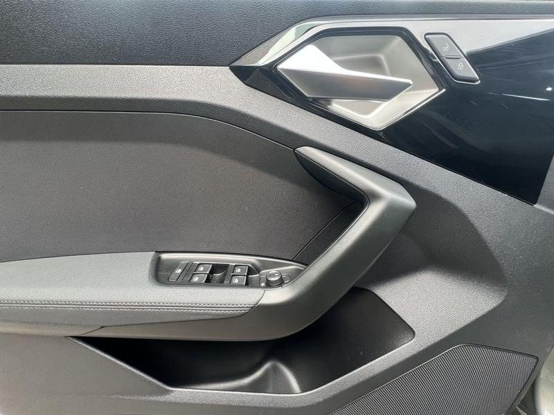 Audi A1 Sportback 30 TFSI S tronic S line Black Edition 116cv