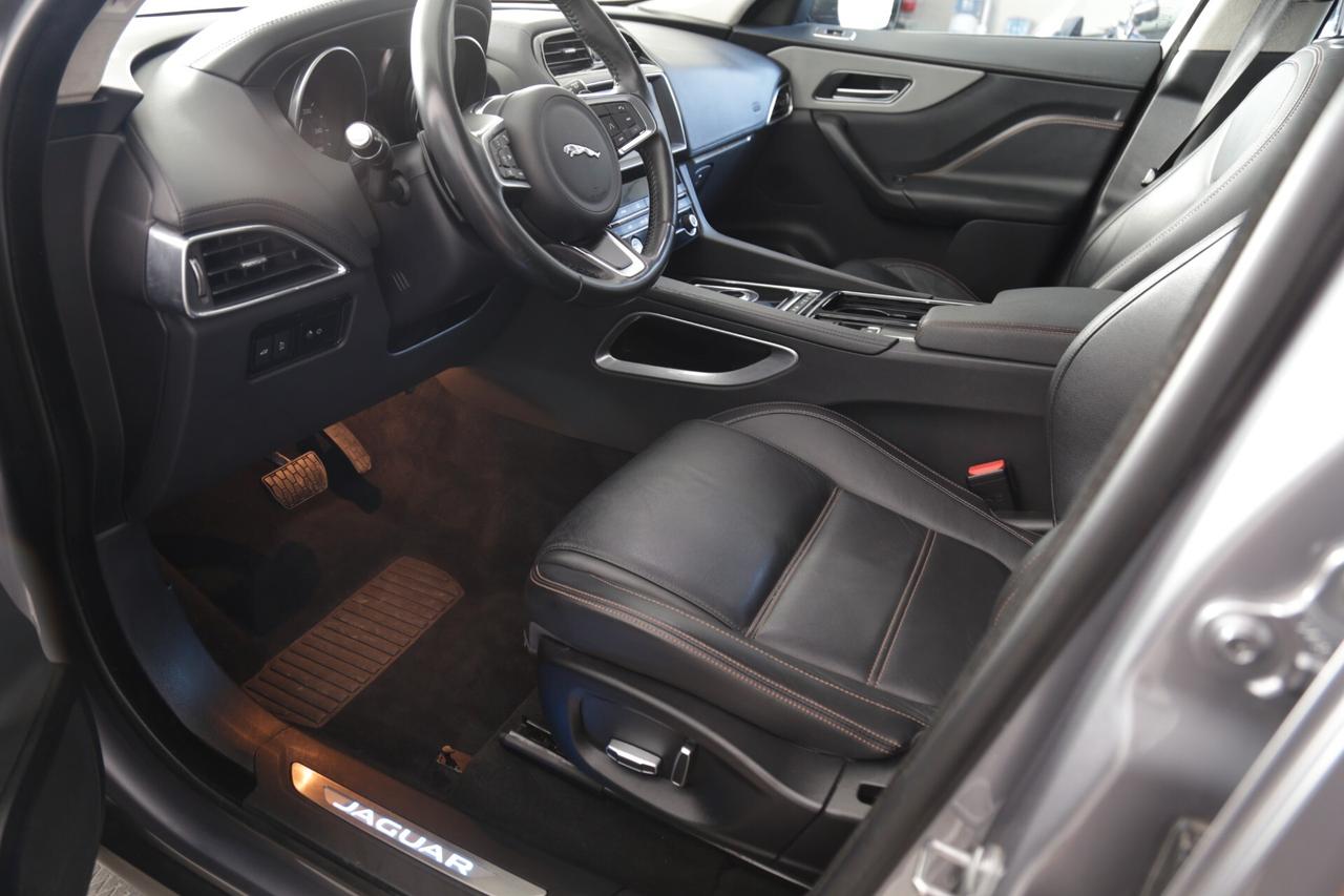 Jaguar F-Pace 2.0 D 180 CV AWD aut. Chequered Flag