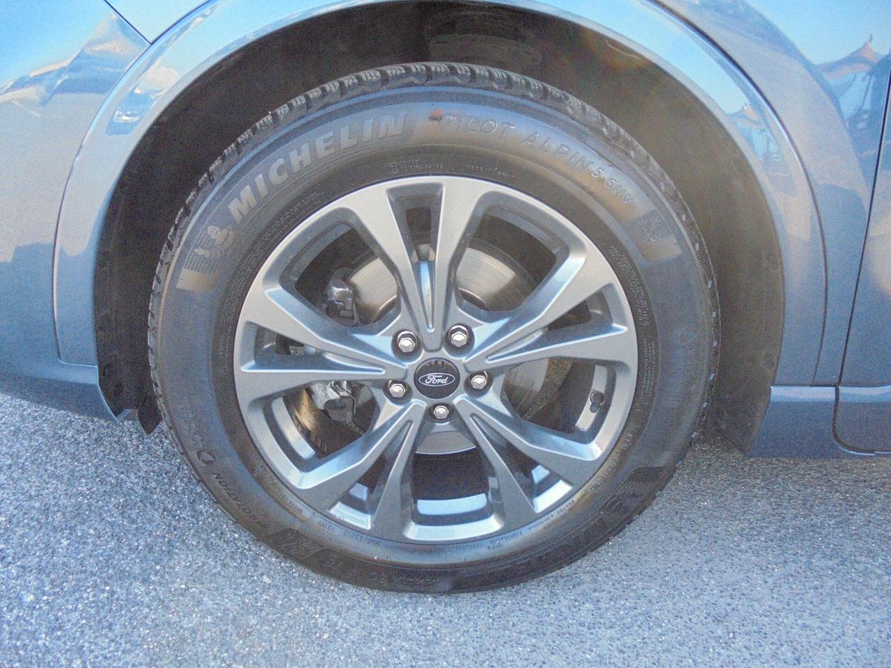 Ford Kuga autocarro 5 posti 1.5 EcoBlue 120 CV 2WD ST-Line X