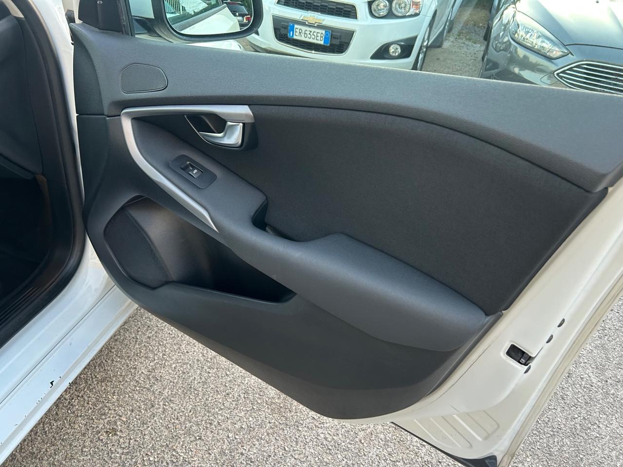 Volvo V40 D2 1.6 Diesel