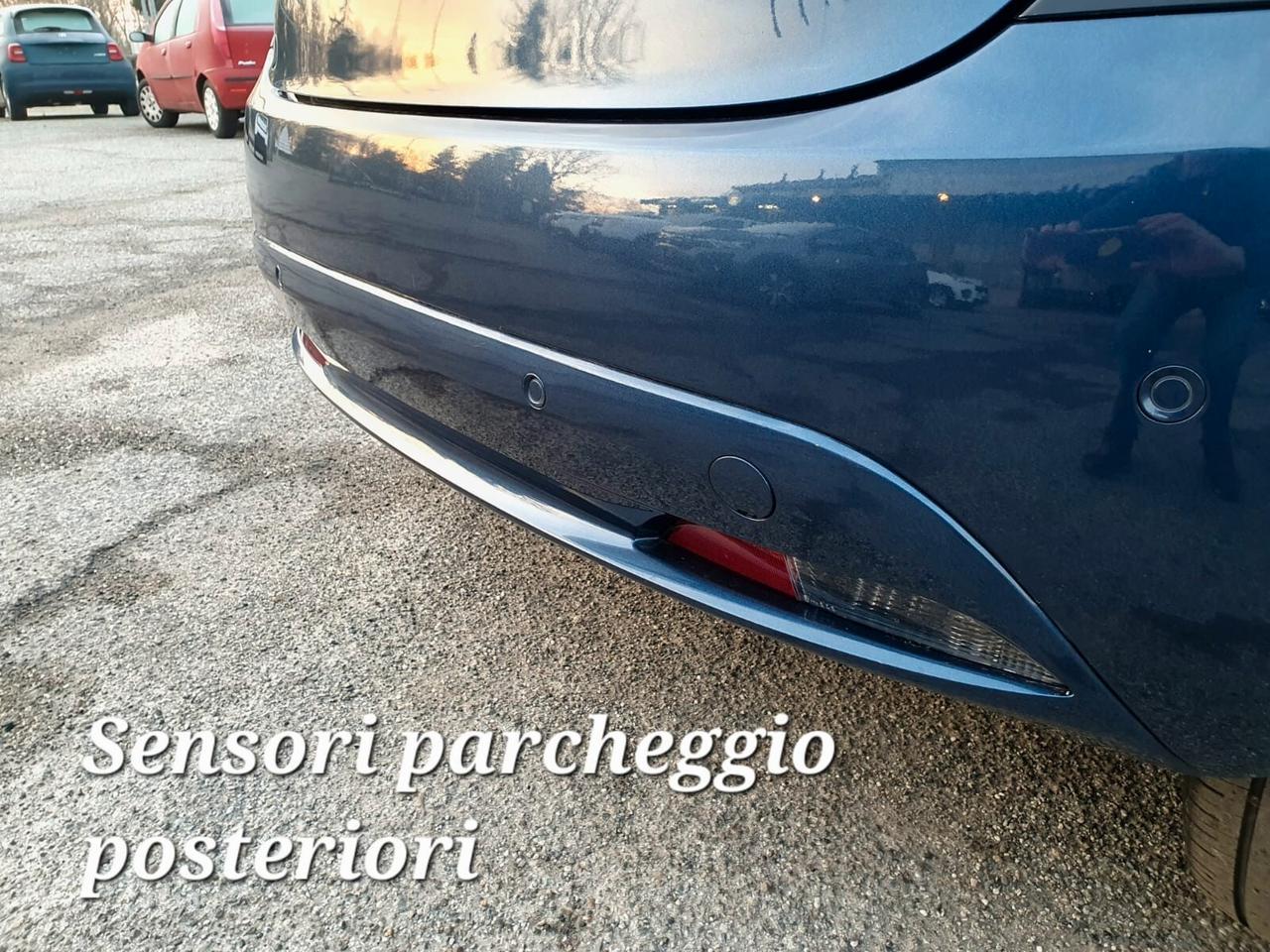 Lancia Ypsilon 1.0 FireFly 5 porte S&S Hybrid Ecochic Gold