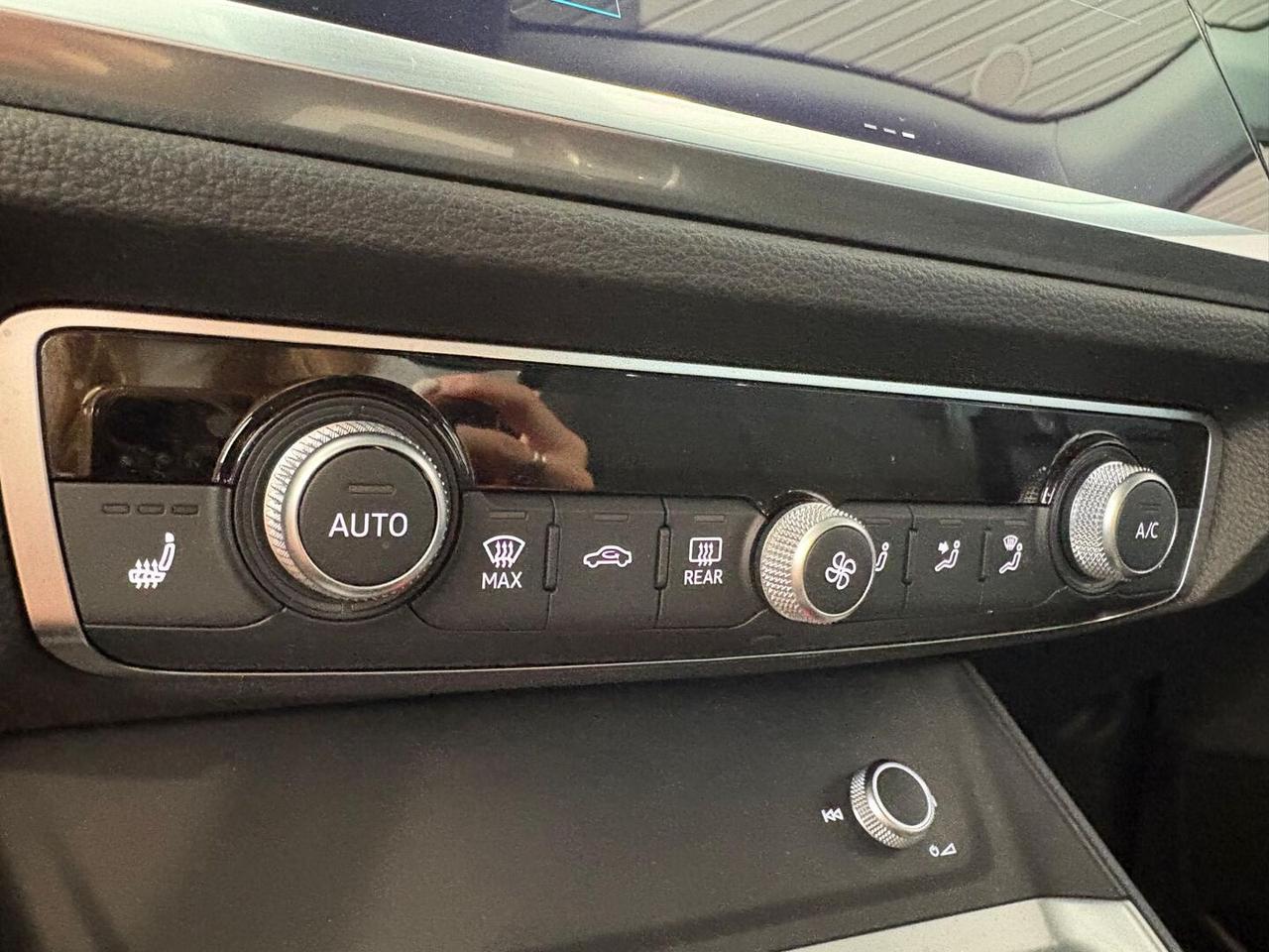 Audi Q3 Sportback 35 2.0 tdi s-tronic