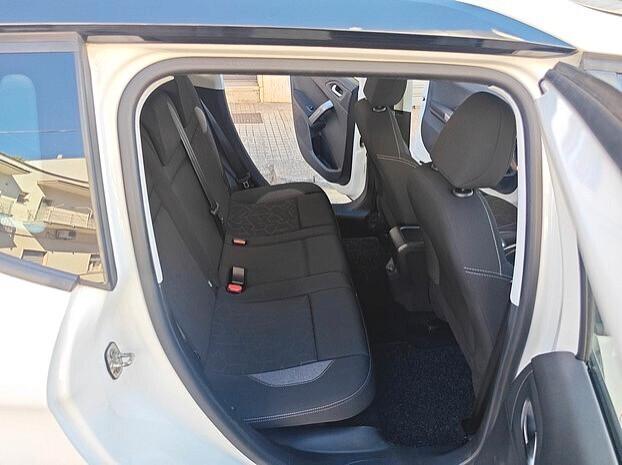 PEUGEOT 2008 1.6 HDI 100 cv - 2016