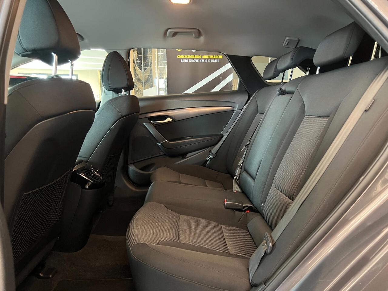 Hyundai i40 Wagon 1.6 CRDi DCT Business