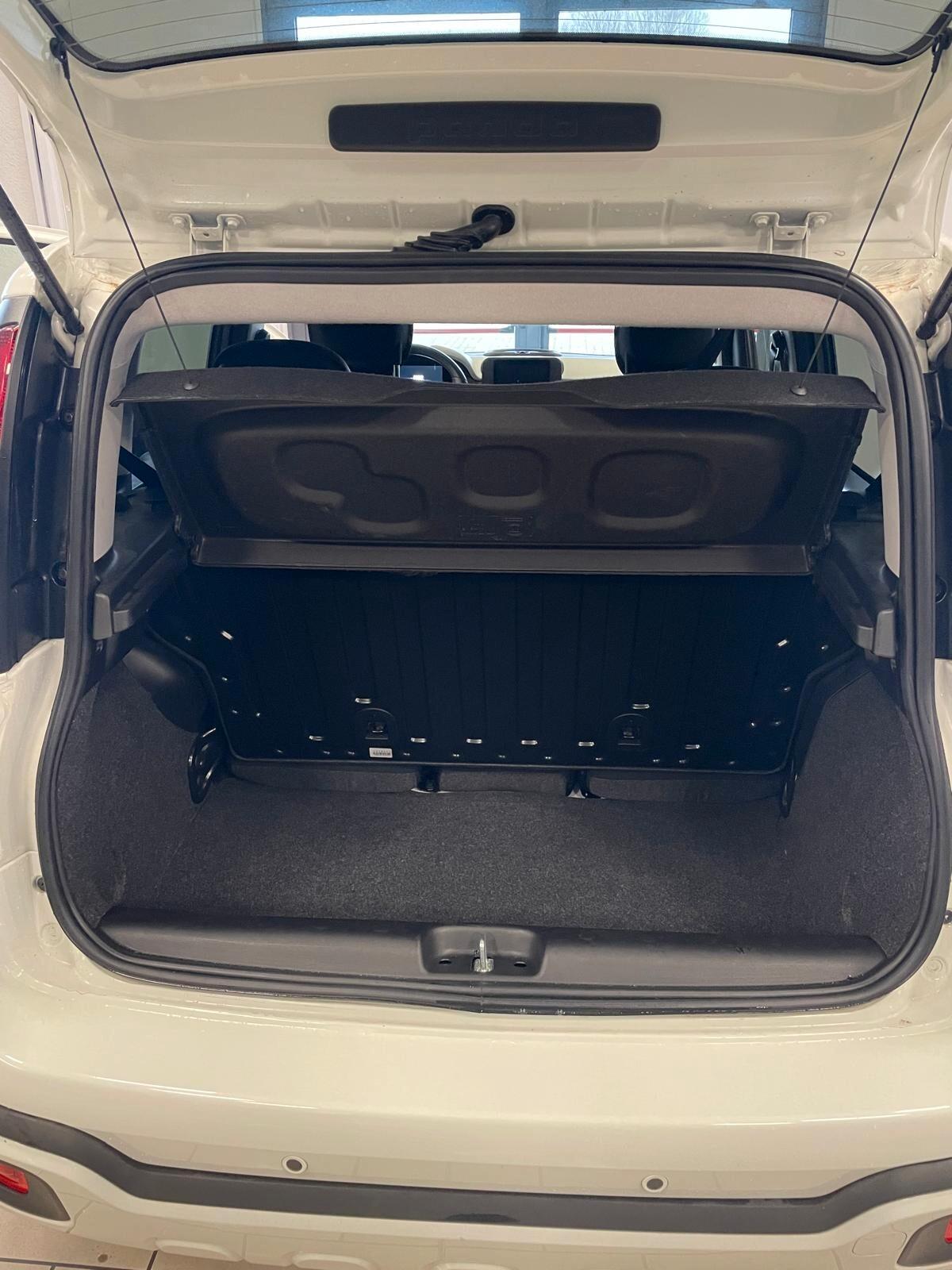 Fiat Panda Pandina 1.0 Hybrid