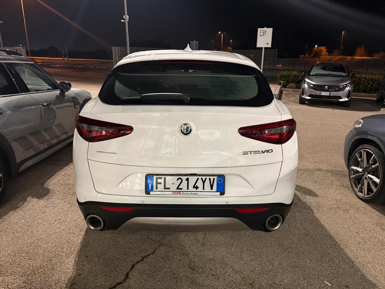 Alfa Romeo Stelvio 2.2 Turbodiesel 180 CV AT8 RWD Super