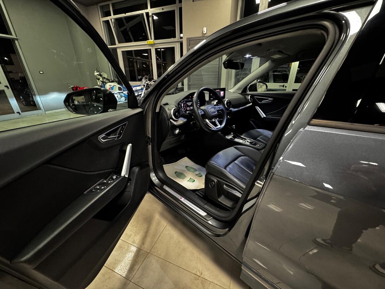 AUDI Q2 2.0 TDI QUATTRO SLINE STRONIC ID BLACK