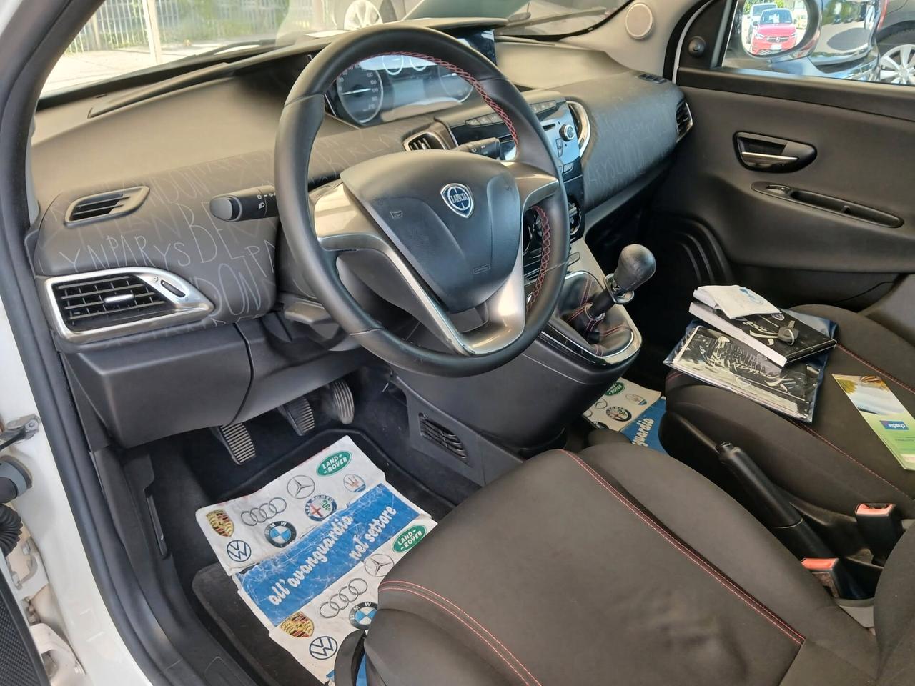 Lancia Ypsilon 1.2 69 CV 5 porte GPL Ecochic Gold km 109000 impianto casa madre rinnovato