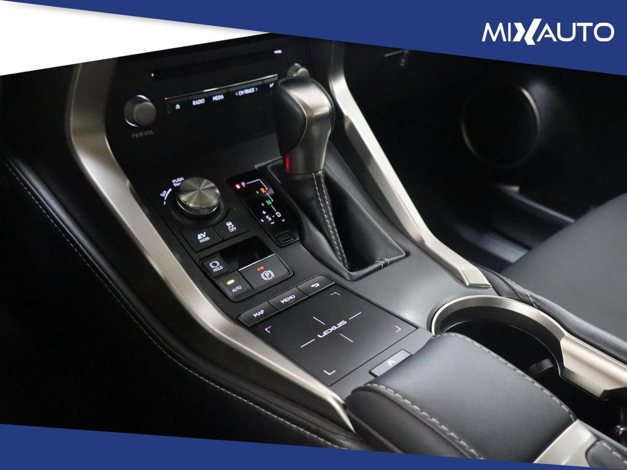 Lexus NX 300h 2.5 Premium 4WD AUTO