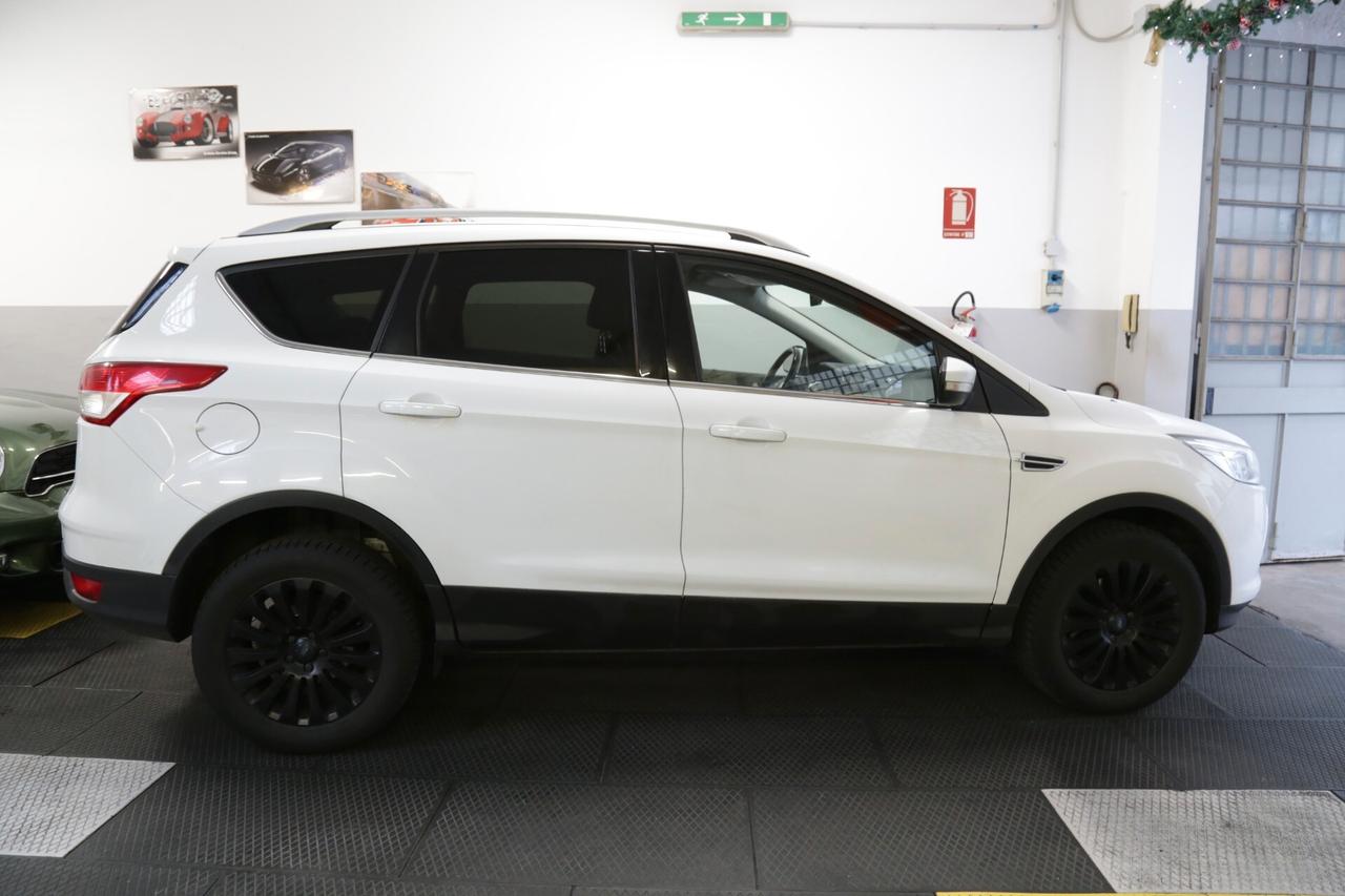 Ford Kuga 2.0 TDCI 150 CV S&S 4WD Powershift Titanium