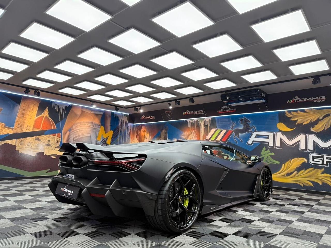 Lamborghini Revuelto 6.5 V12 (333)