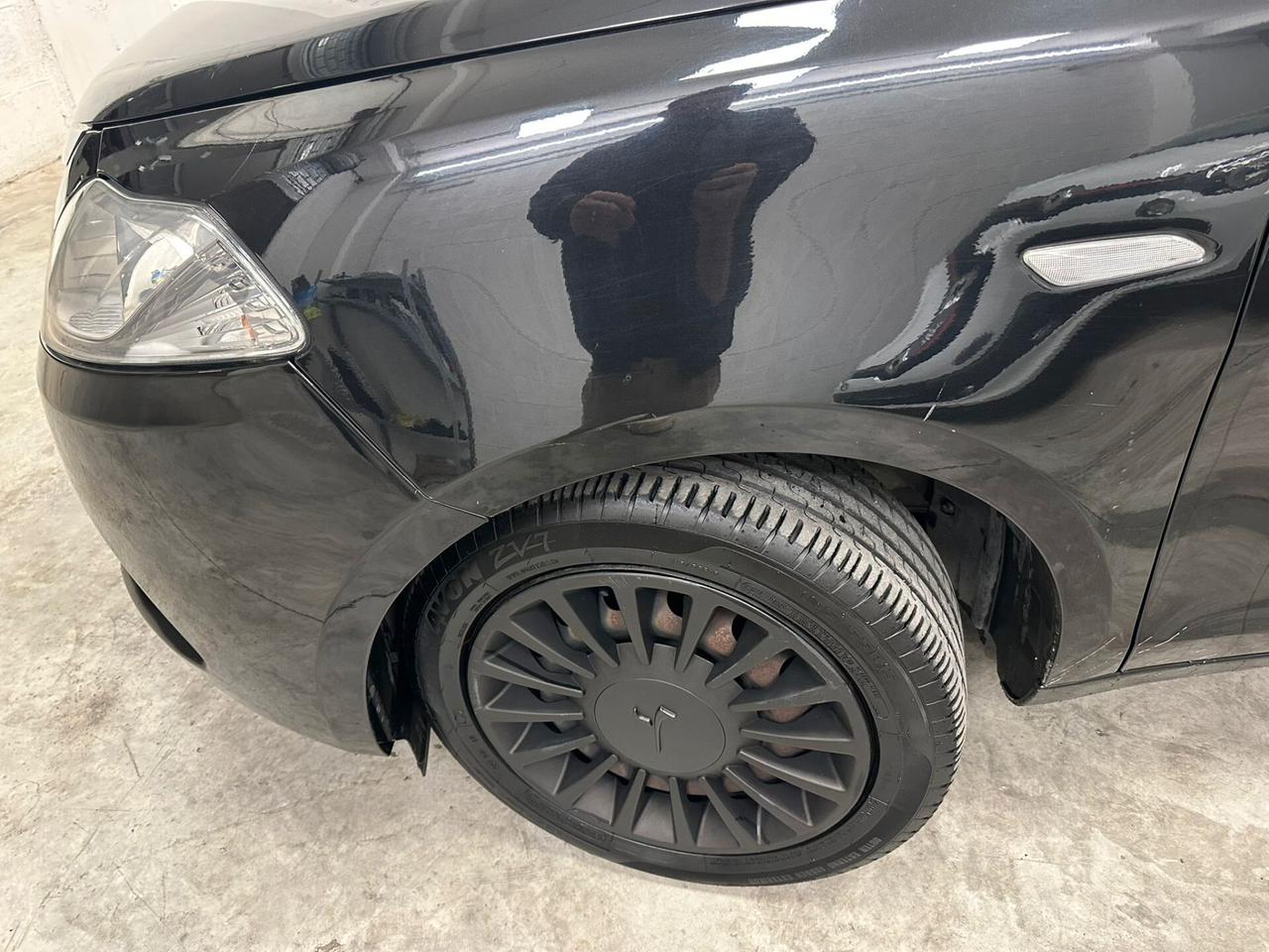 Lancia Ypsilon 1.3 MJT 16V 95 CV 5 porte S&S Silver