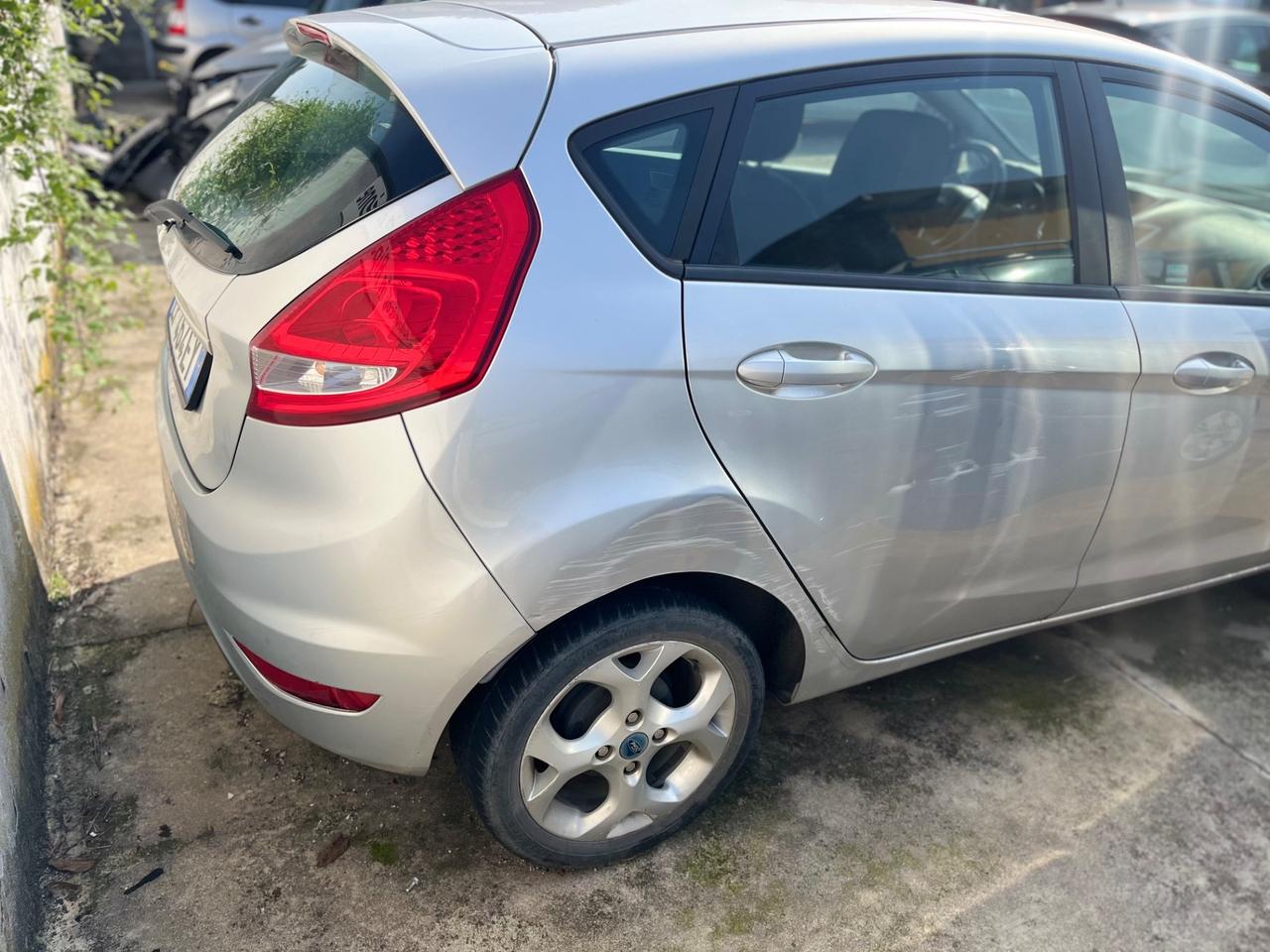 Ford Fiesta 1.4 TDCi 70CV 5 porte Titanium