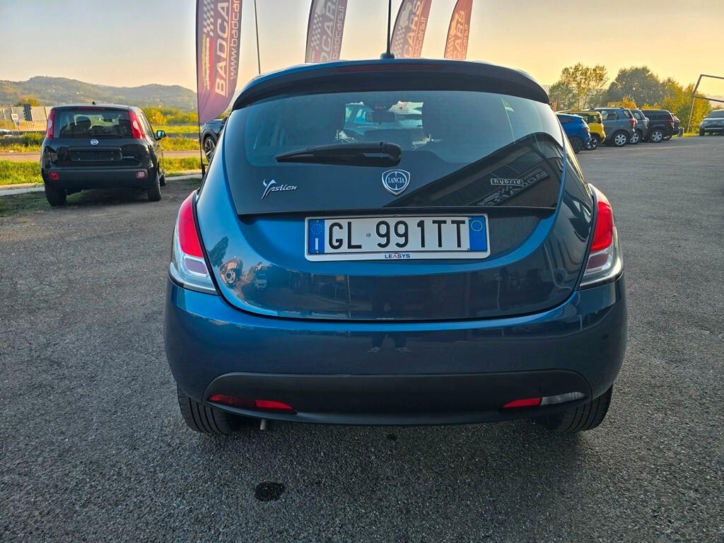 Lancia Ypsilon 1.0 FireFly 5 porte S&S Hybrid Silver Plus
