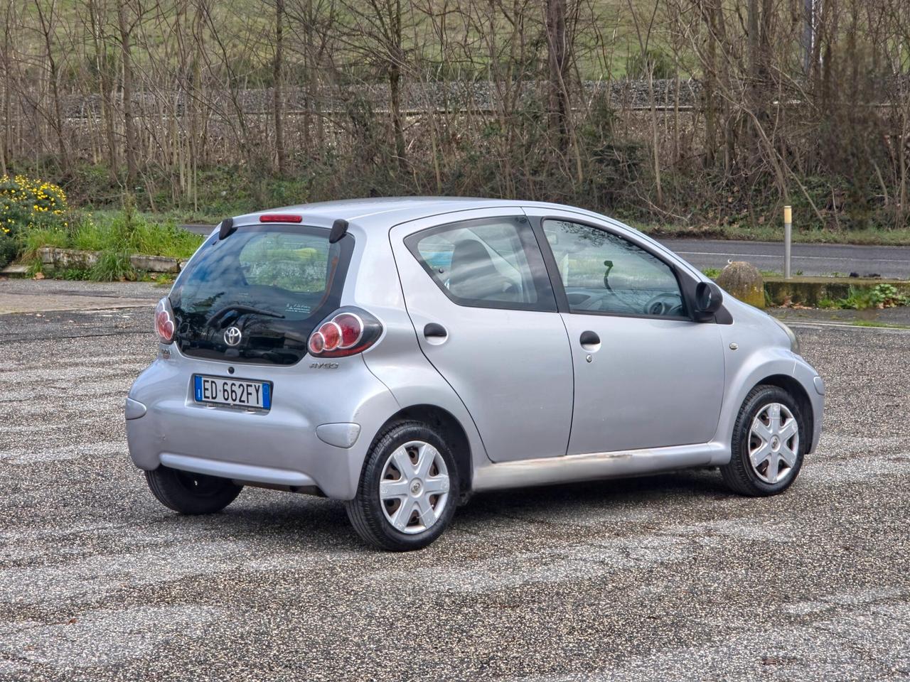 Toyota Aygo 1.0 12V VVT-i 5 porte Now Connect 2010-E5 Manuale NEO