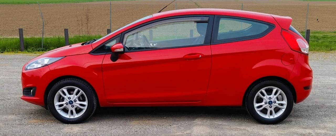 Ford Fiesta 1.2 60CV 3 porte Black & White Edition