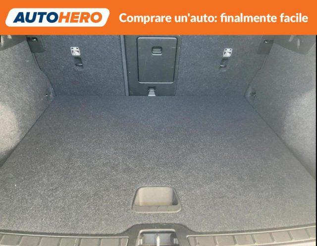 VOLVO XC40 T2 Geartronic Momentum Pro
