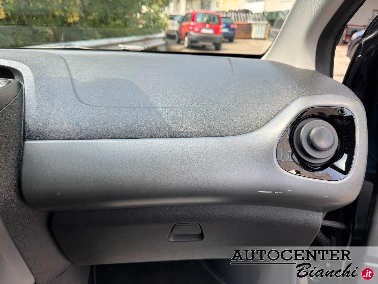 Toyota Aygo 5 Porte Aygo 5p 1.0 x-play 72cv