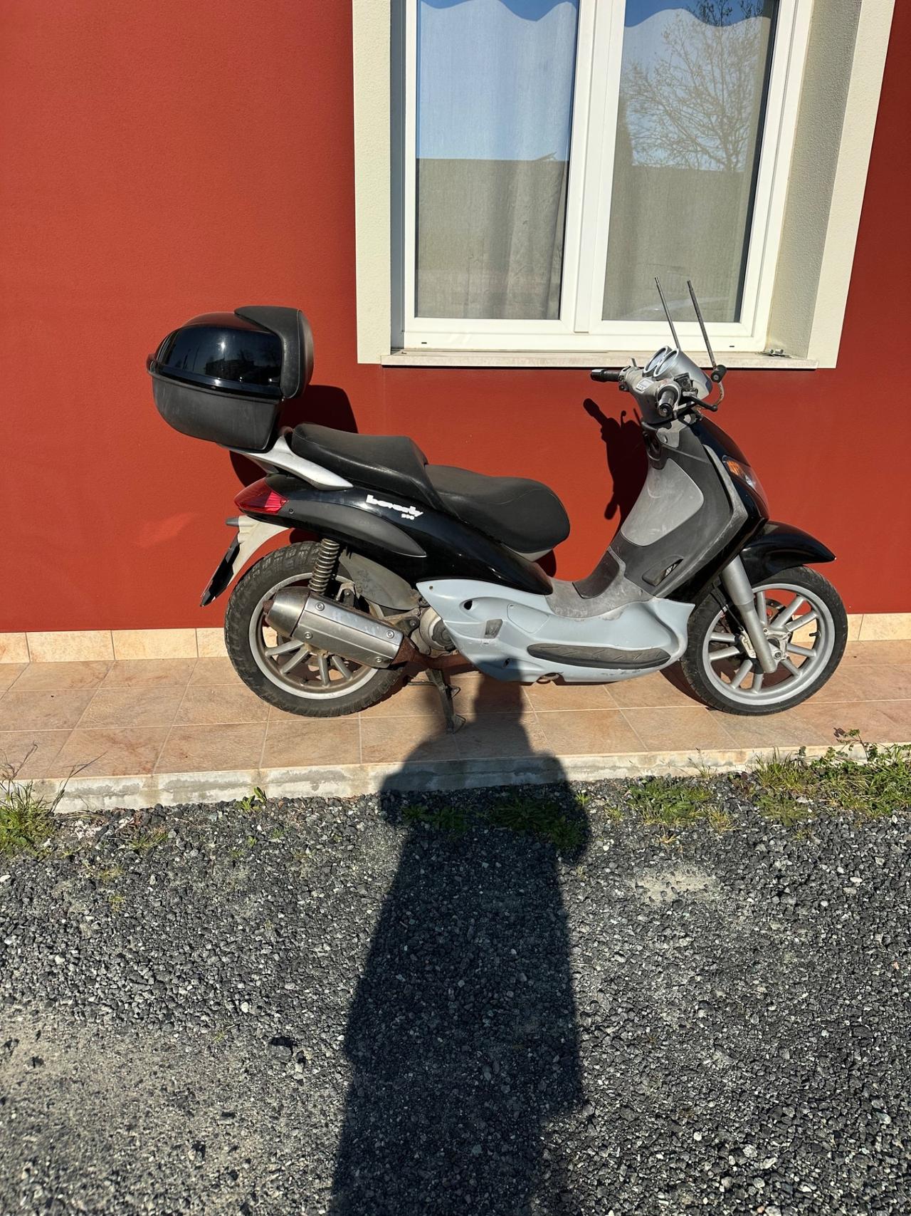 Piaggio Beverly 200