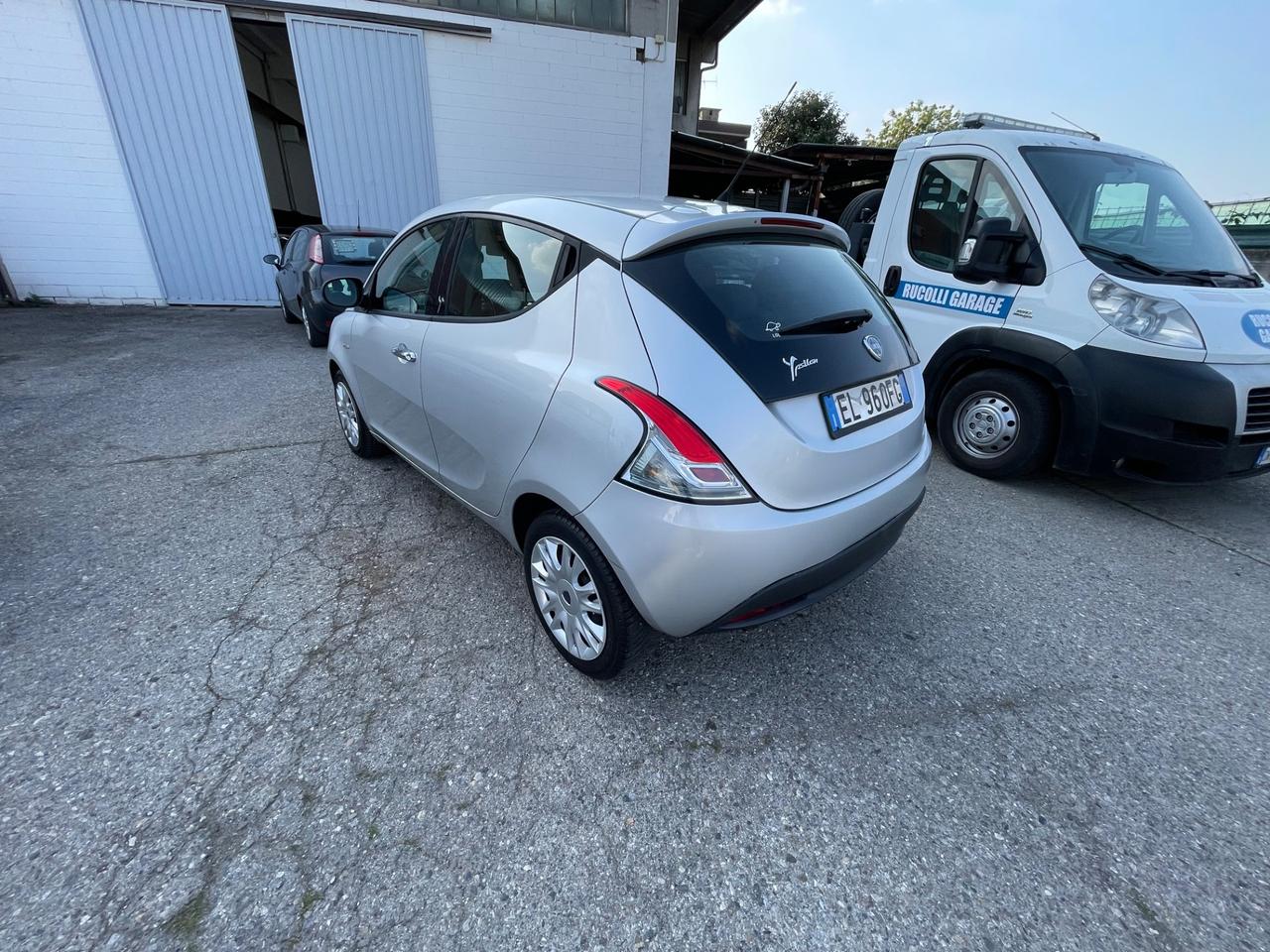 Lancia Ypsilon 1.3 MJT 16V 95 CV 5 porte S&S Silver