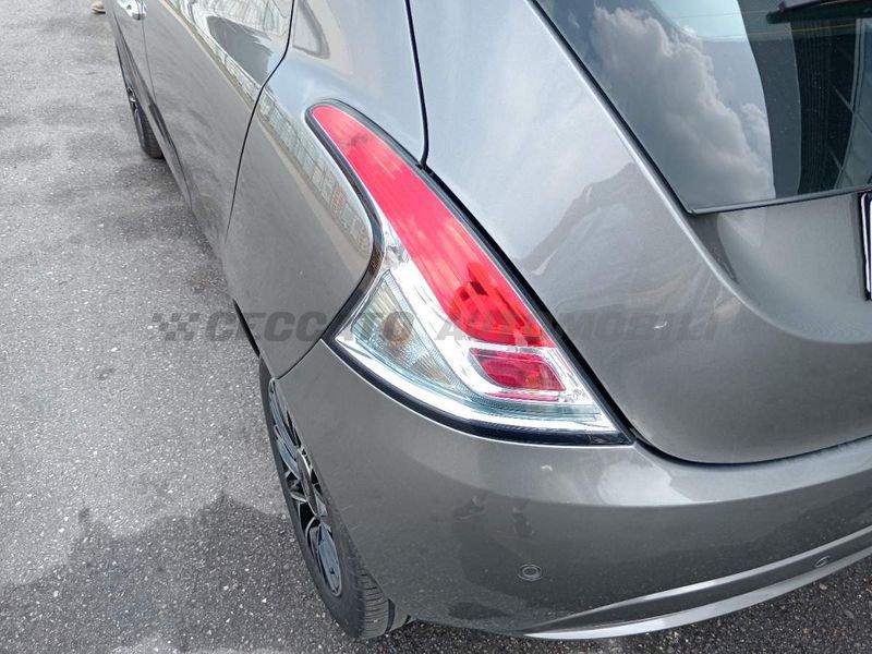 Lancia Ypsilon Ypsilon 1.0 firefly hybrid Platino s&s 70cv