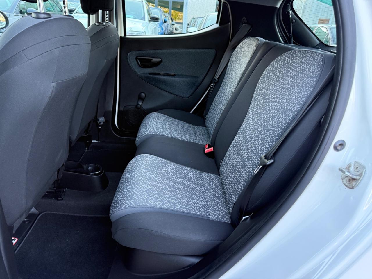 Lancia Ypsilon 1.0 69 Cv FireFly 5 porte S&S Hybrid Silver Plus