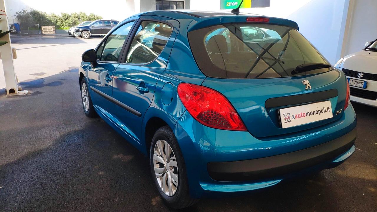 Peugeot 207 1.4 HDi 70CV 5p