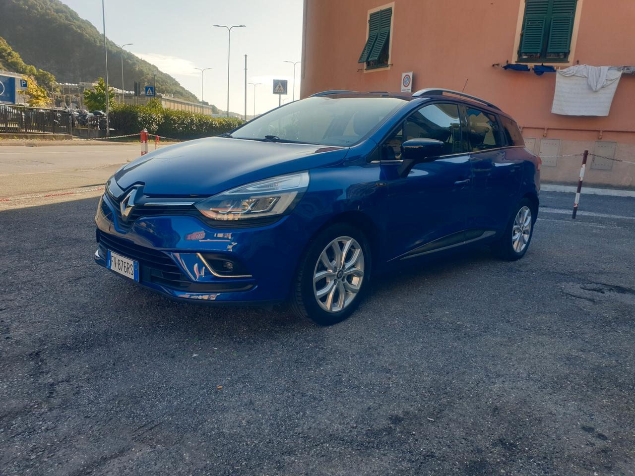 Renault Clio dCi 8V 90 CV 5 porte Moschino Life