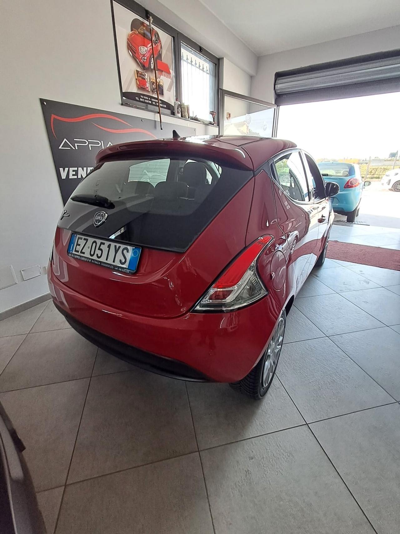 Lancia Ypsilon 1.2 69 CV 5 porte Gold