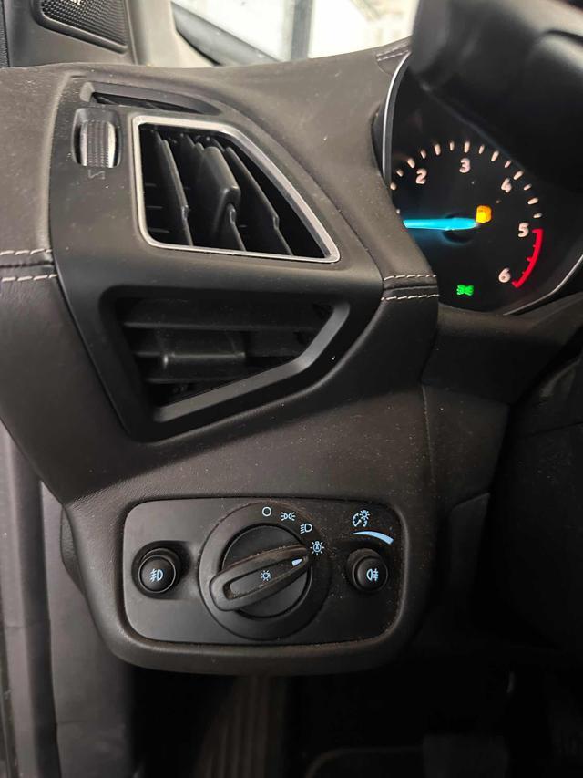 FORD Kuga 2.0 TDCI 150 CV S&S 4WD Powershift Vignale