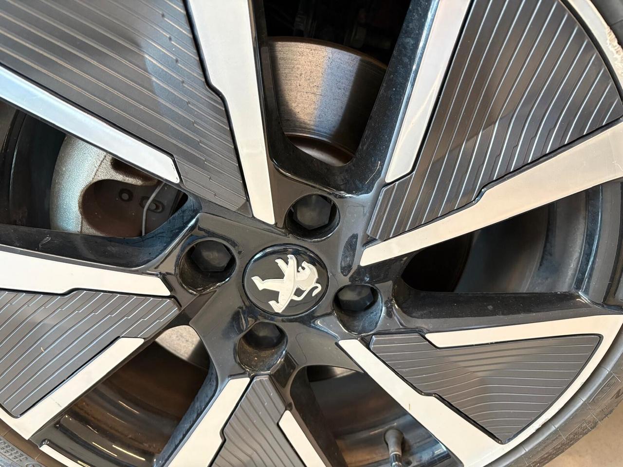 Peugeot 208 GT Line motore elettrico 5 porte SPOTICAR