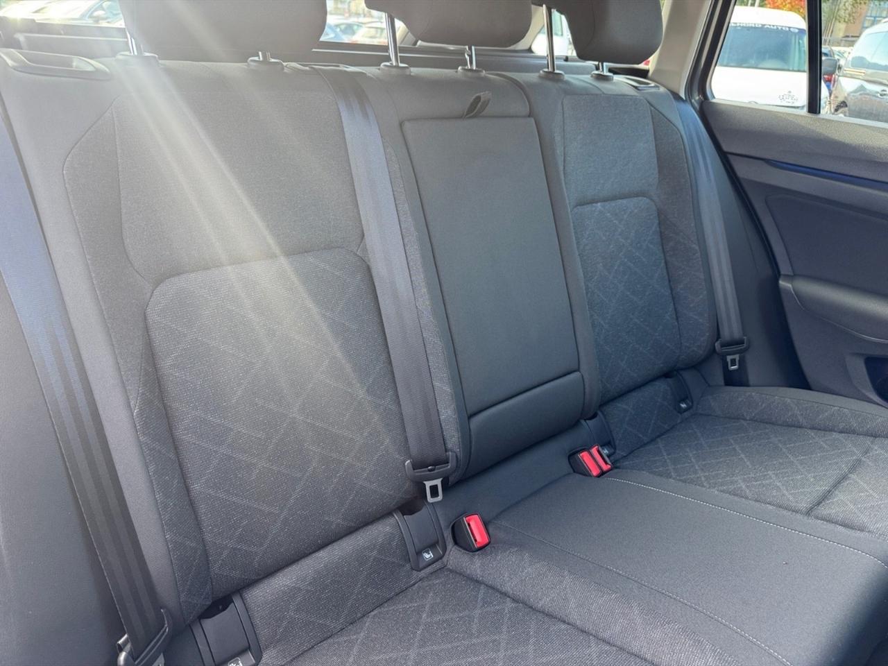 Volkswagen Golf variant 2.0 tdi life 115cv dsg