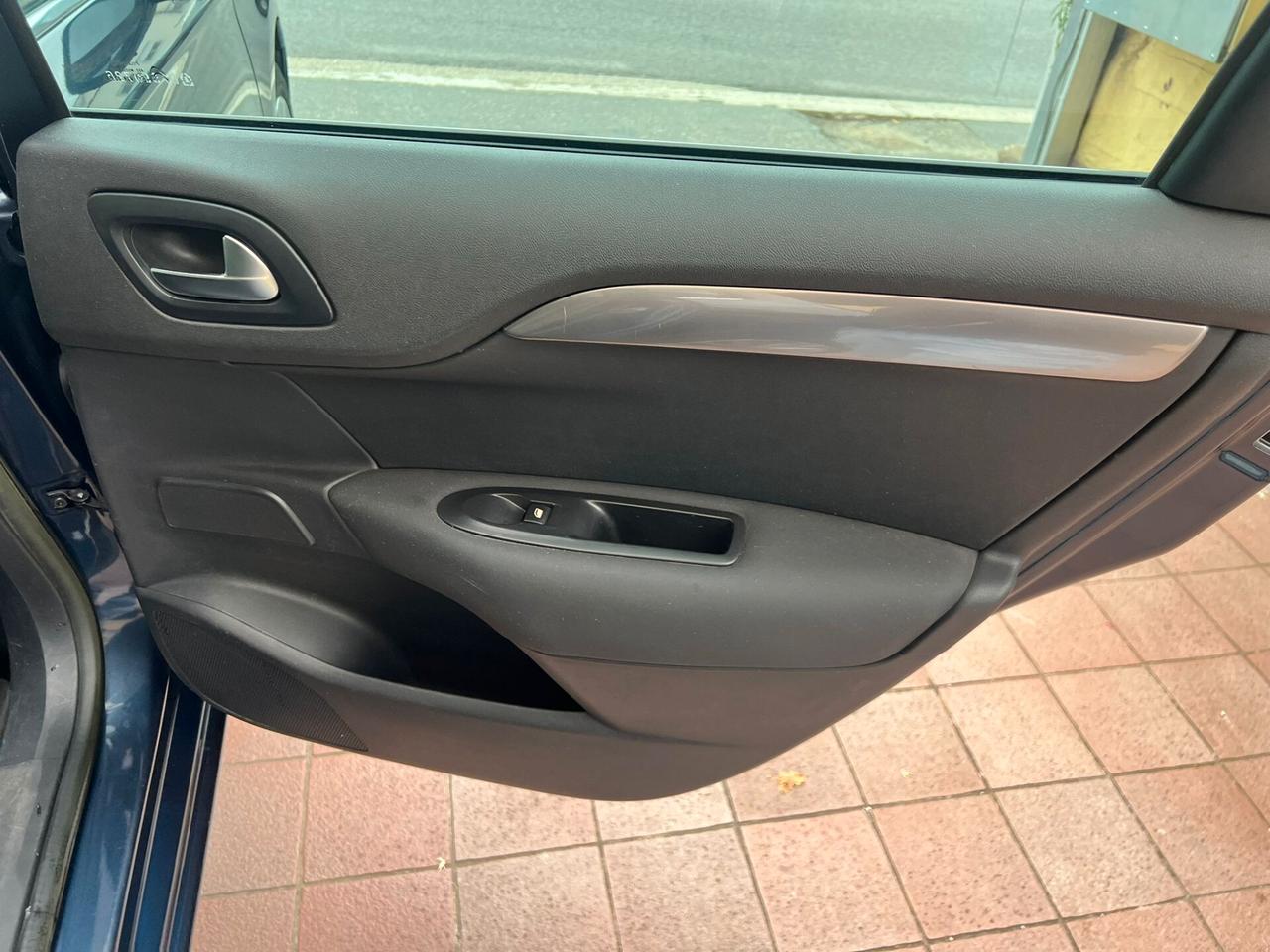 Citroen C4 1.6 e-HDi 115 airdream Exclusive