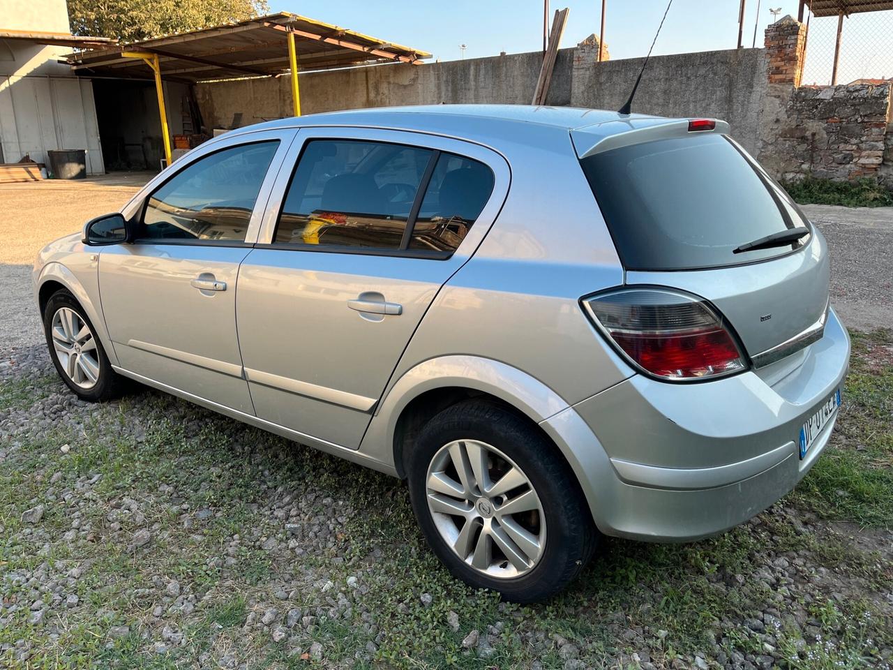 Opel Astra 1.7 CDTI 125CV 5 porte Enjoy