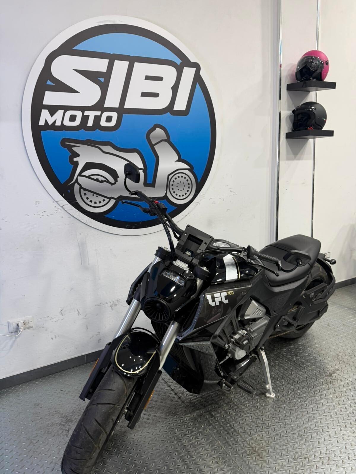 Benda Motorcycles LFC 700