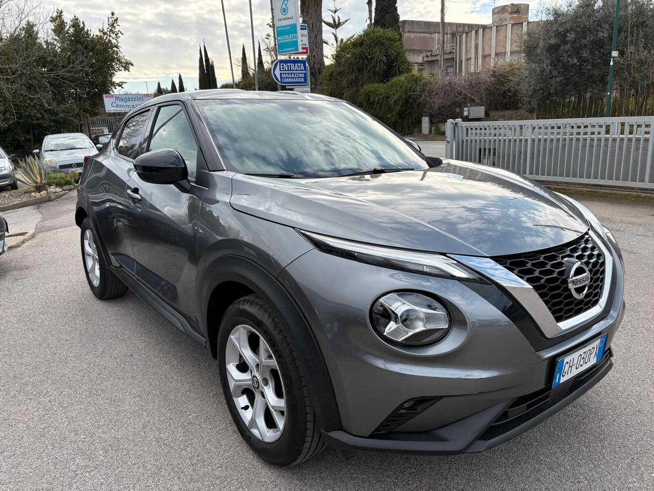 Nissan Juke 1.0 DIG-T 114 CV N-Connecta