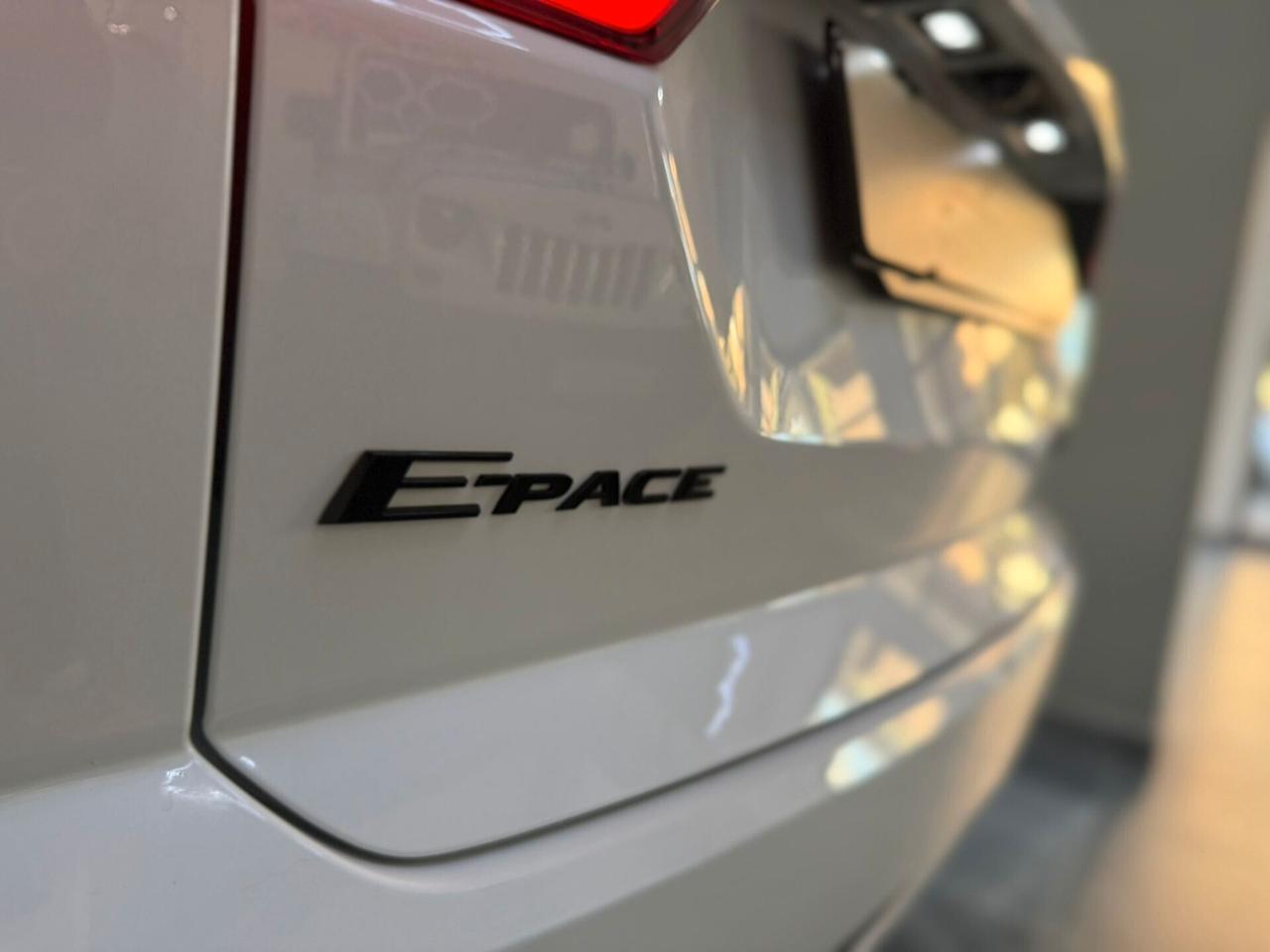 Jaguar E-Pace 2.0D 150 CV R-Dynamic