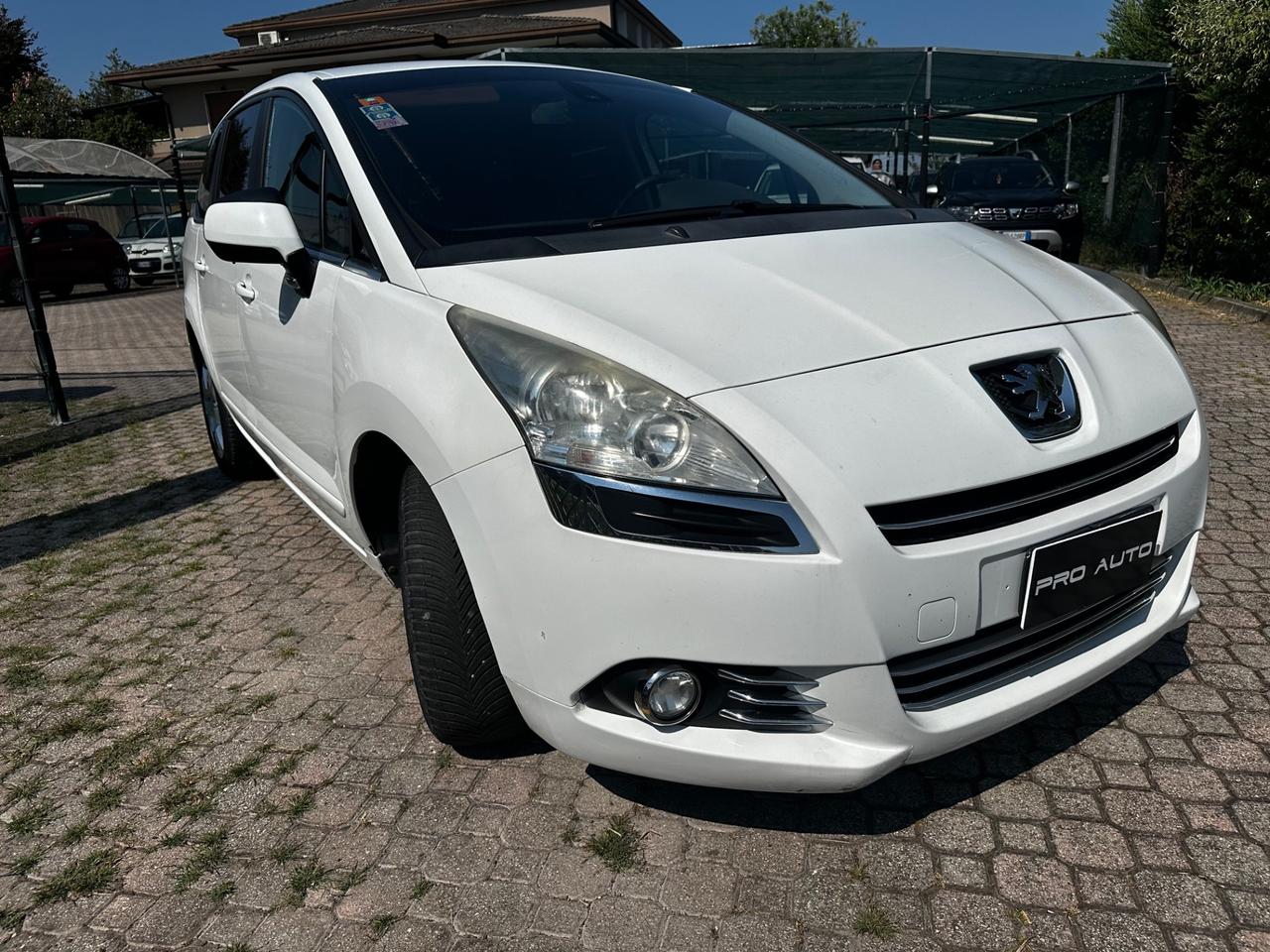 Peugeot 5008 1.6 HDi 115CV Business